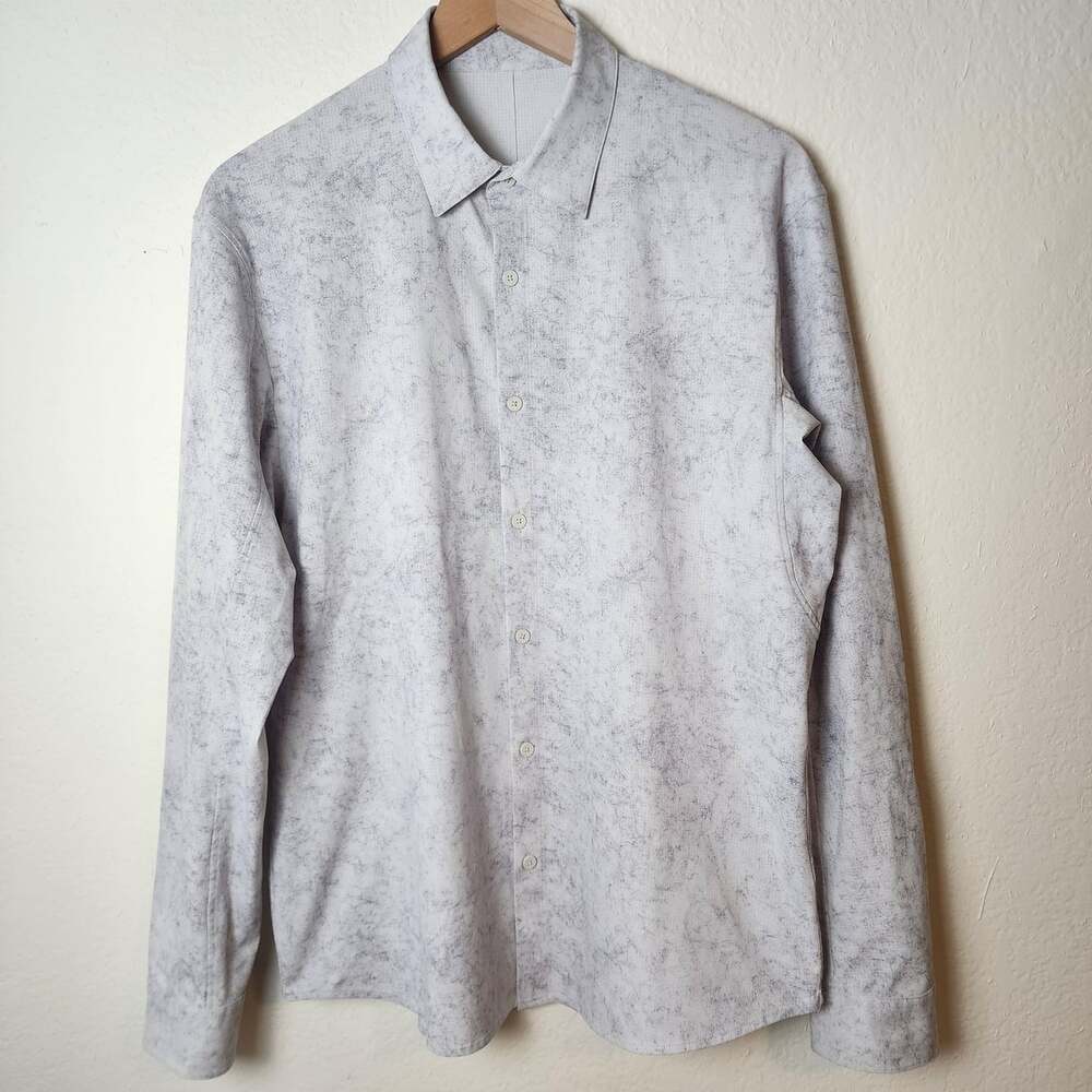 Lululemon Shirt Mens Medium Gray Textured Lightweight Long Sleeve Button-Up